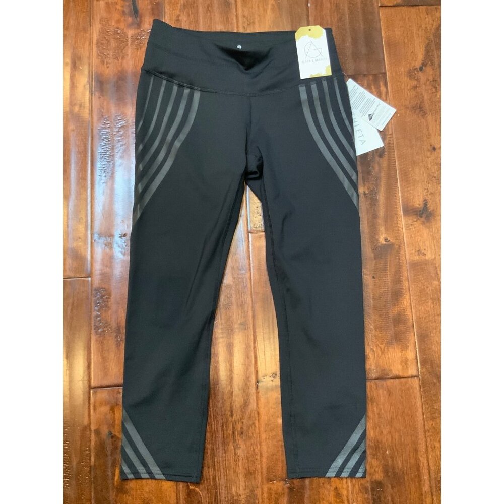 Athleta Black Gel Sonar Capri Leggings NWT $79, Size XS